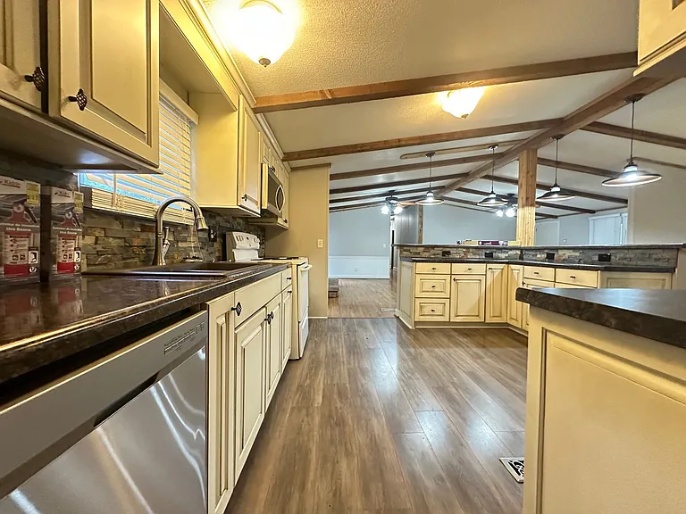 705 Bagley Dr — Photo 6