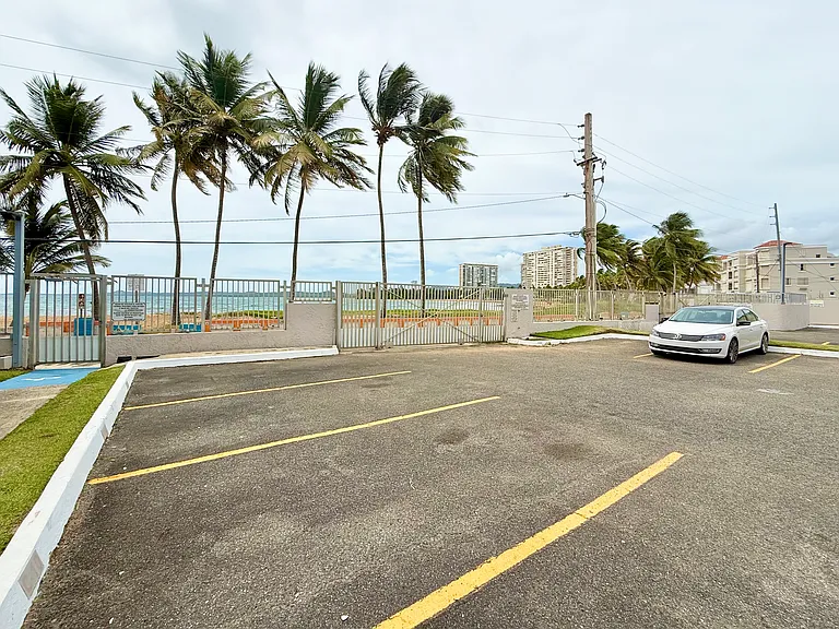 Ocean Dr #B-4 — Photo 37