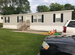 141 Simpson St SW, Cedar Rapids, IA 52404