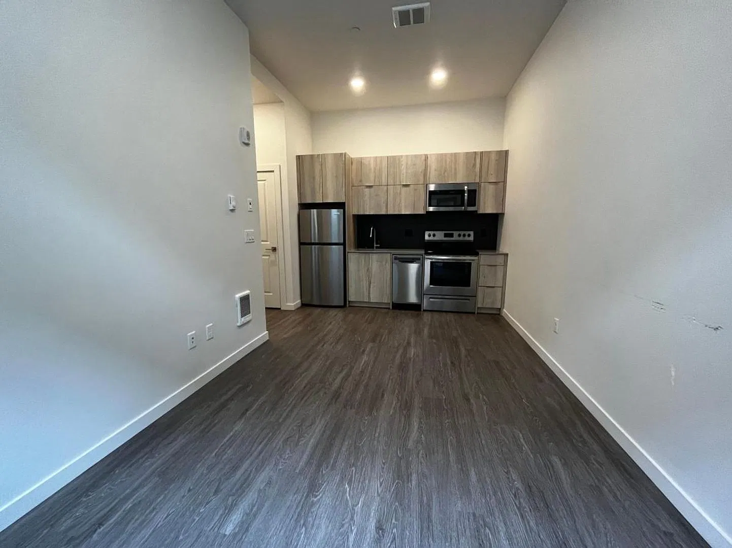 MF 17 - SE Woodward — Photo 3