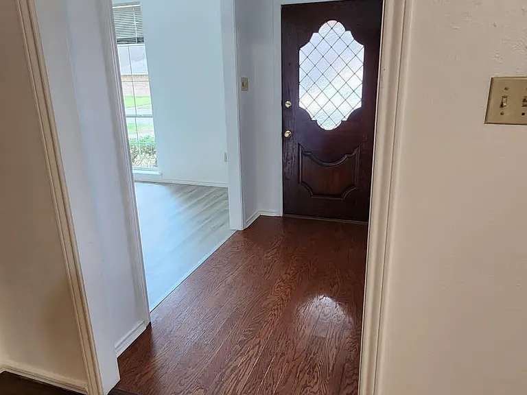 604 Chaffee Dr — Photo 2