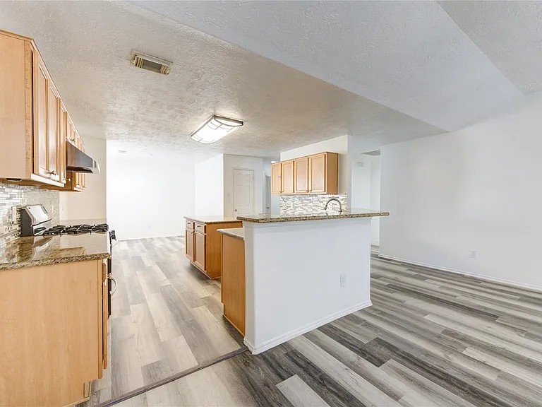 7930 Northfork Hollow Ln — Photo 17