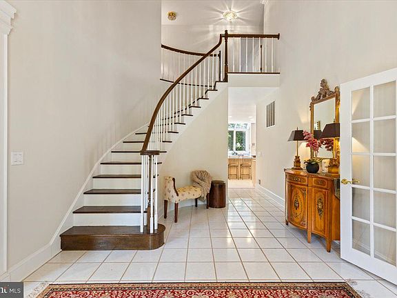 5th image of 3285 Willow Glen Dr