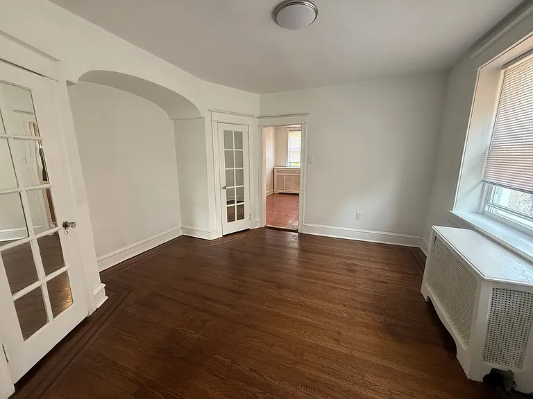 373 E Cliveden St — Photo 9