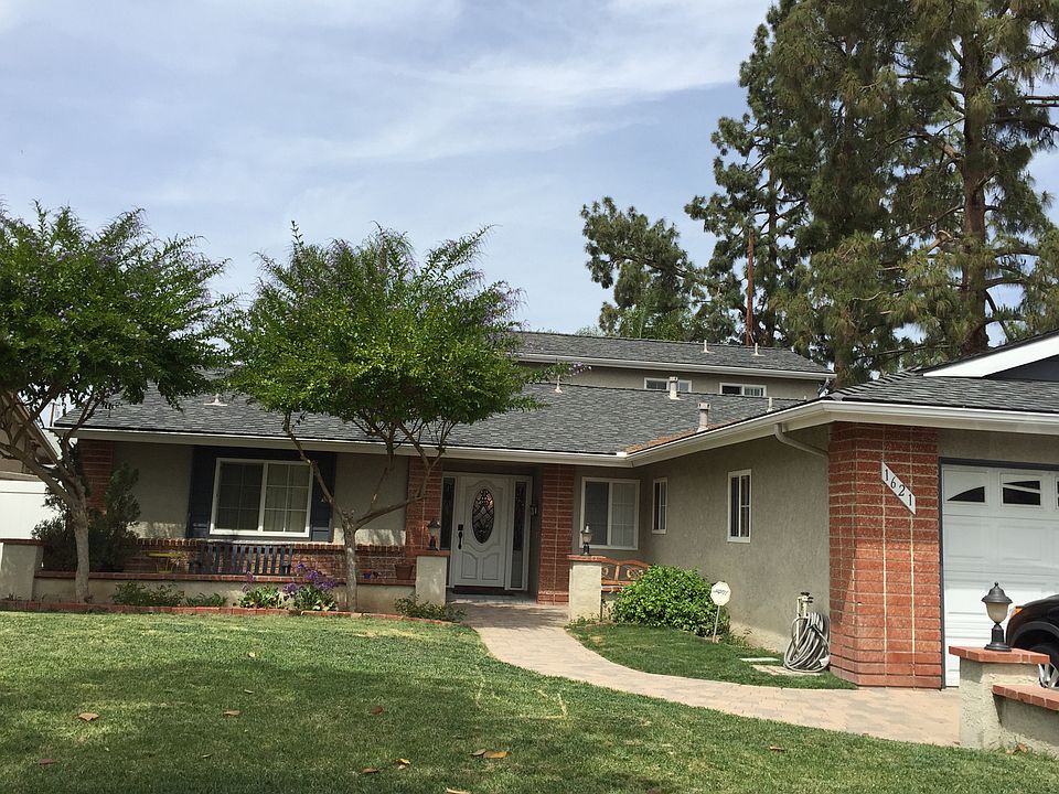 2nd image of 1601 Portola Ave