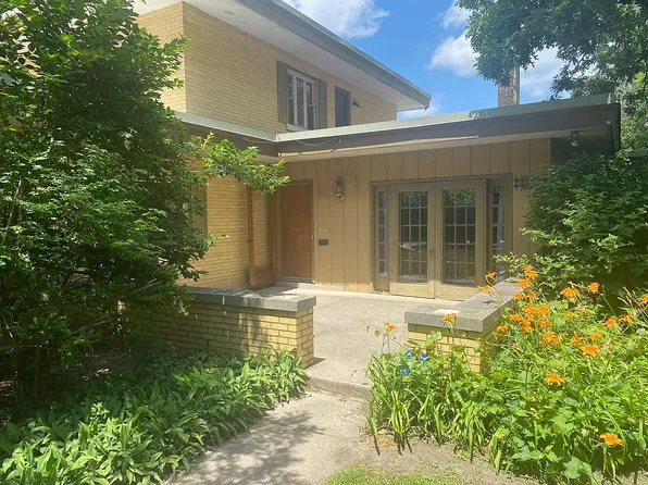 2001 E Jefferson Blvd, South Bend, IN 46617