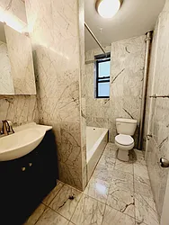 Rented by R New York