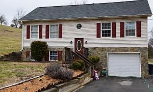 1st image of 230 Atherly St NE