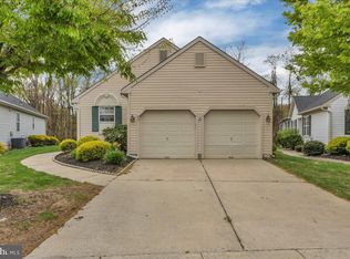 33 Glenview Way E, Gibbsboro, NJ 08026