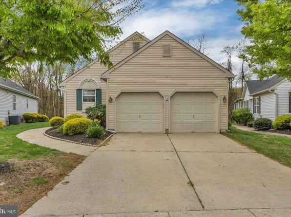 33 Glenview Way E, Gibbsboro, NJ 08026