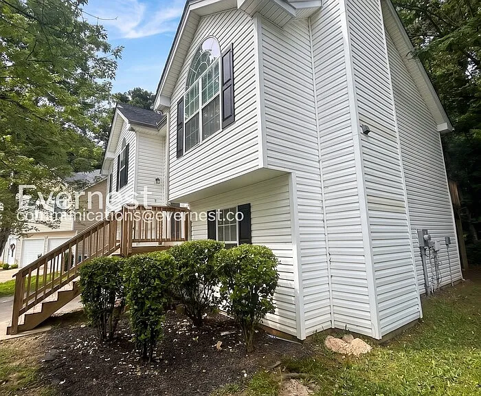 435 Skif Pond Ct — Photo 4