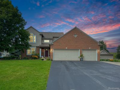 12369 Orchard Wood Dr, Fenton, MI, 48430