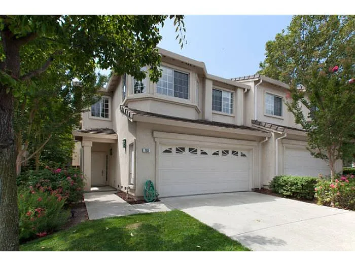 203 Forest Creek Ln photo 1