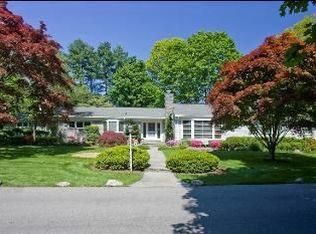 16 Norman Dr, Rye, NY 10580