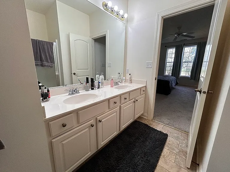 3190 Shadow Creek Blvd — Photo 2