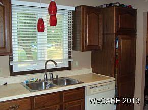 5th image of 155 Greenbriar Ct