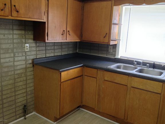 4th image of 111 Dr W J Hodge St