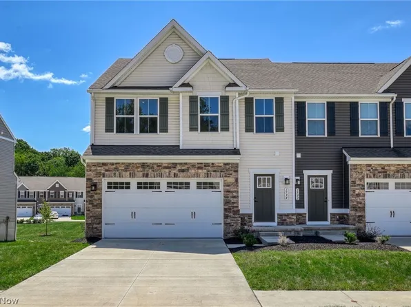 1534 Spruce Hill Dr, Stow, OH 44224