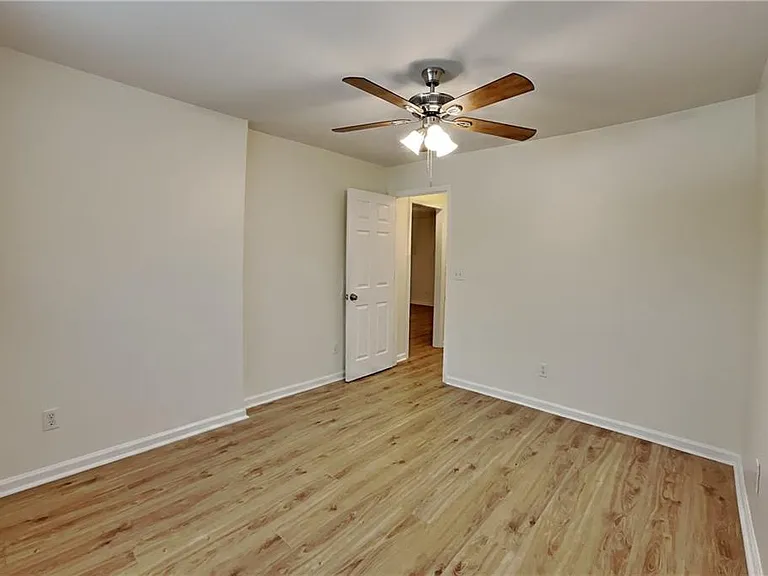 530 Alcovy Springs Dr — Photo 15