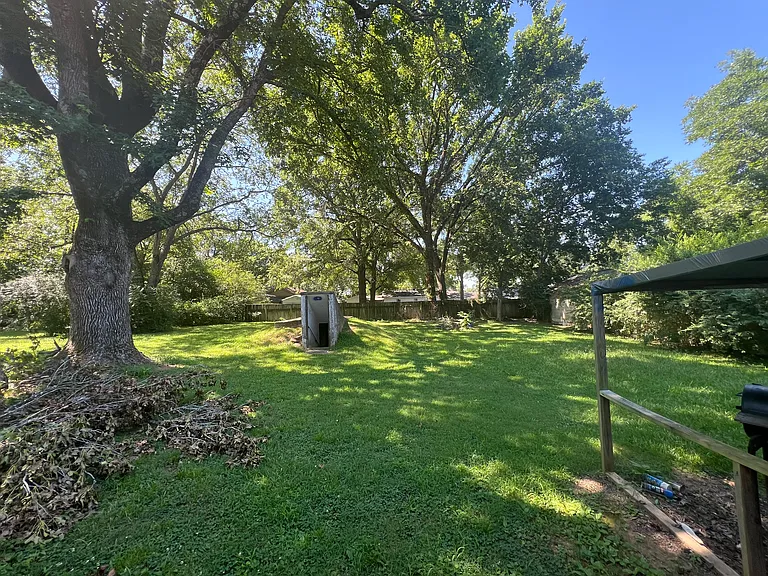 1009 E Moore Ave — Photo 20
