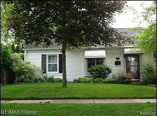 2904 Wolcott St — Photo 1