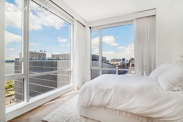 Rented by Compass | media 25