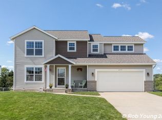 6475 Prairie Pointe Dr SE, Caledonia, MI 49316