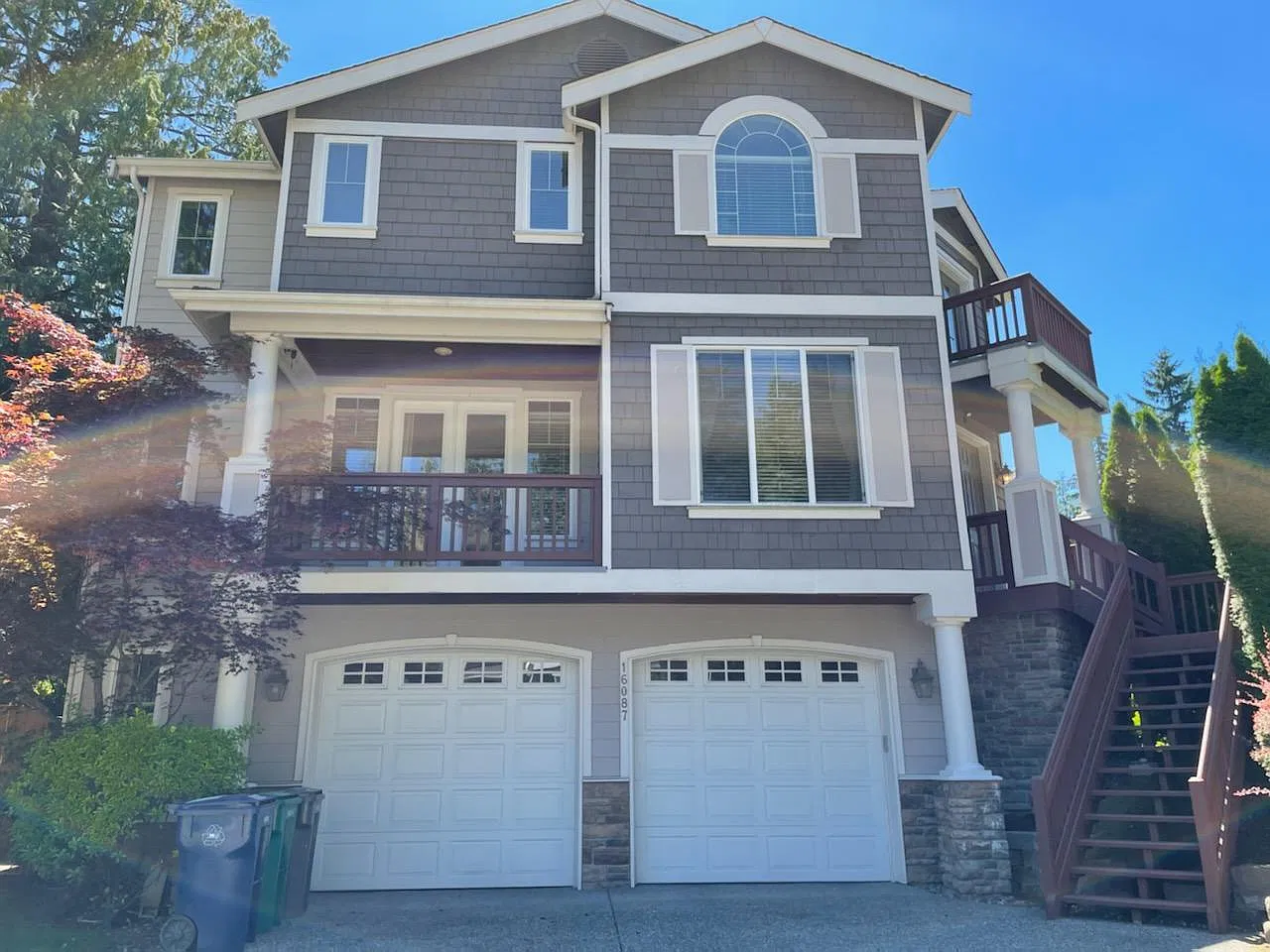 4 bed, 3.5 bath, 2560 sqft, $4,300 — Photo 2