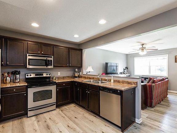 5th image of 4527 NE Milligan Ln