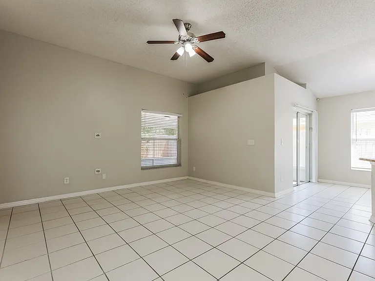 1505 Scotch Pine Dr — Photo 9