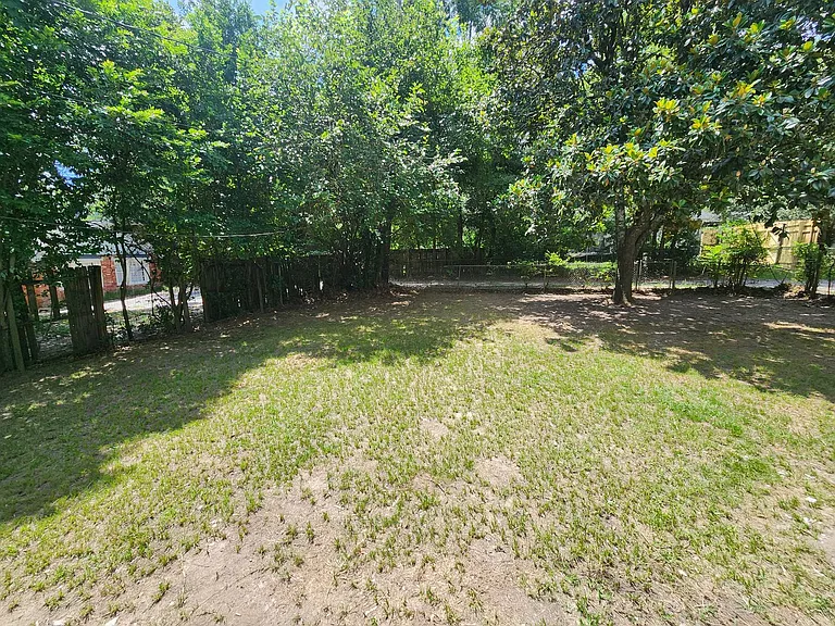 4118 Fairview Dr — Photo 11