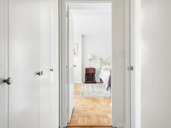 15 West 72nd Street image 9 of 18