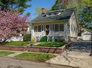 21 Valois Pl, Mount Vernon, NY 10552