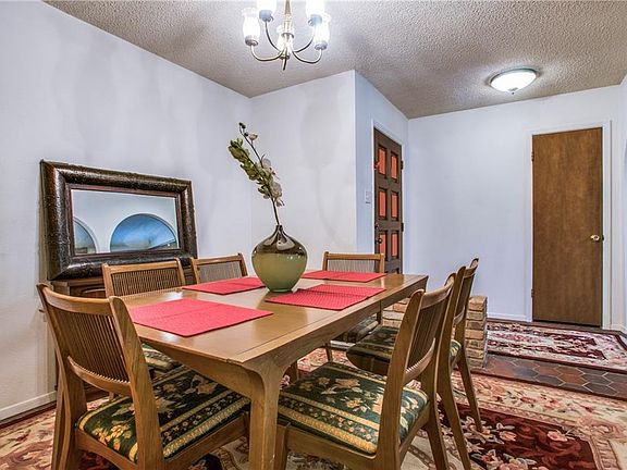 5th image of 4913 Emerald Lake Dr