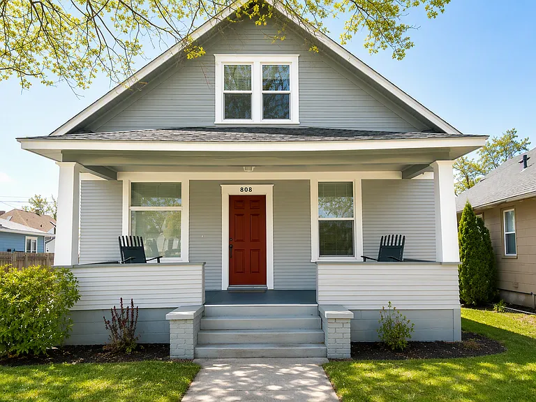 808 E Illinois Ave — Photo 1