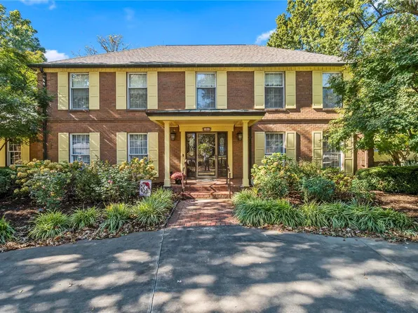101 Goldbrier Dr, Sikeston, MO 63801