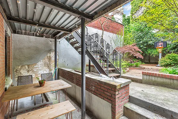 Rented by Compass | media 13