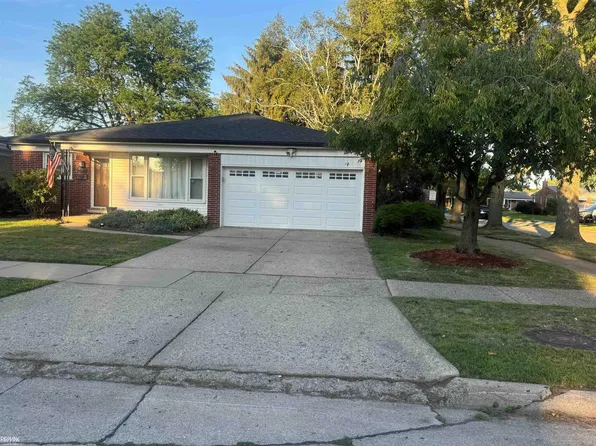 27516 Roan Dr, Warren, MI 48093