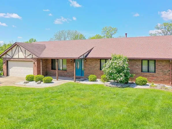 129 Northlane Dr, Glen Carbon, IL 62034