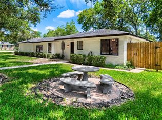 205 Morningside Dr, Friendswood, TX 77546