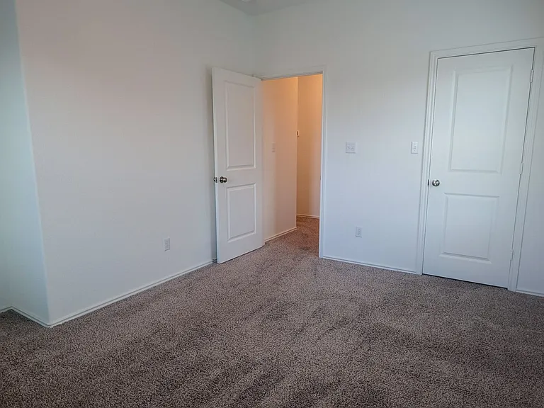 1321 Weatherford Ln — Photo 25