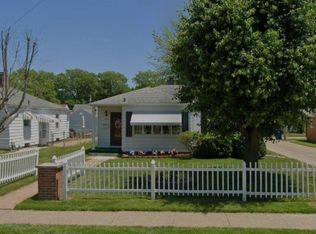 1108 53rd St, Moline, IL 61265