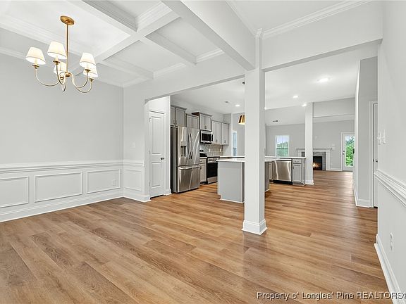 3rd image of 283 Brickhill Dr