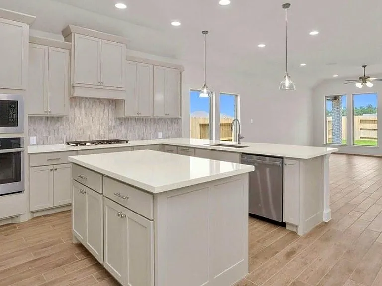 1638 Lorenzo Ln — Photo 10