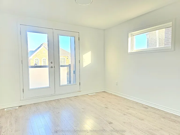 92 Avani Ave — Photo 18