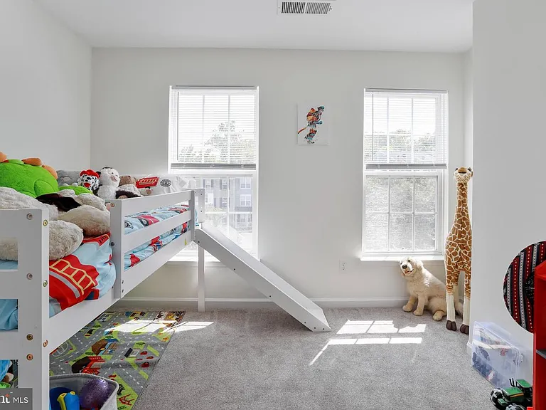 1307 Pendleton Ln — Photo 18
