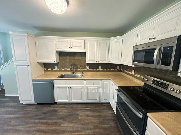 106 Wyndham Ct — Photo 7