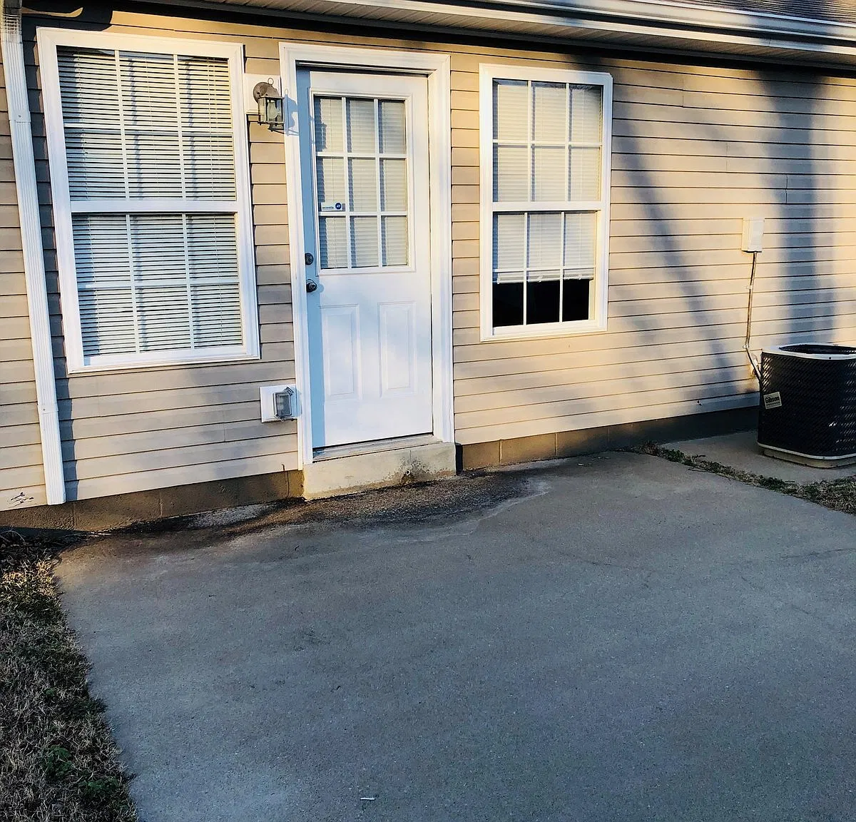 2 bed, 1.0 bath, 1110 sqft, $995 — Photo 3