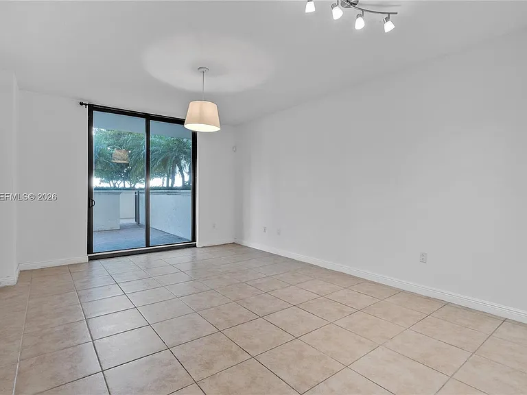 888 S Douglas Rd — Photo 12