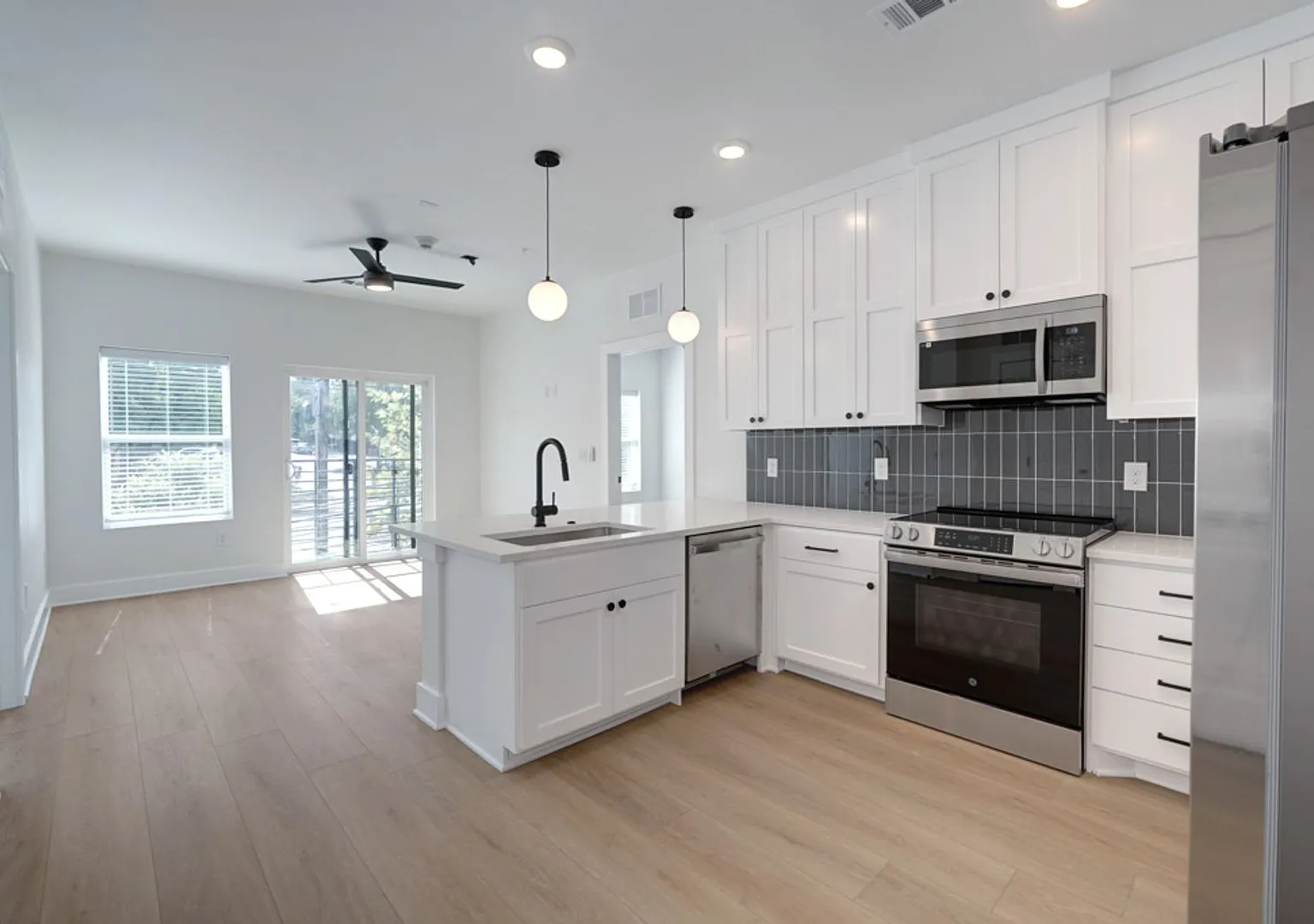 High-End New Construction Condo Walk to UT! — Photo 1